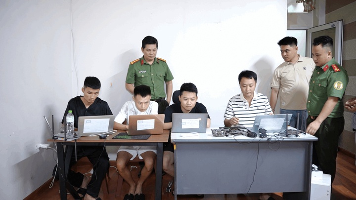 hoat dong lua dao anh 1