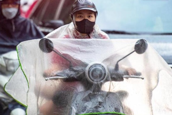 Dự báo thời tiết 12/7: Từ Bắc vào Nam nhiều nơi hứng mưa lớn