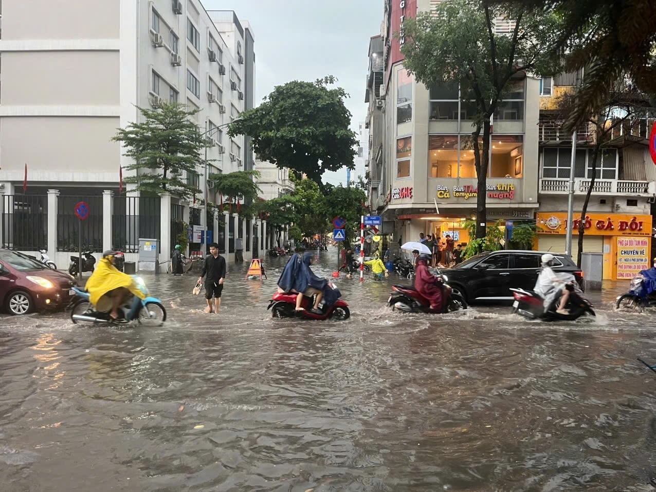 ha noi ngap anh 1