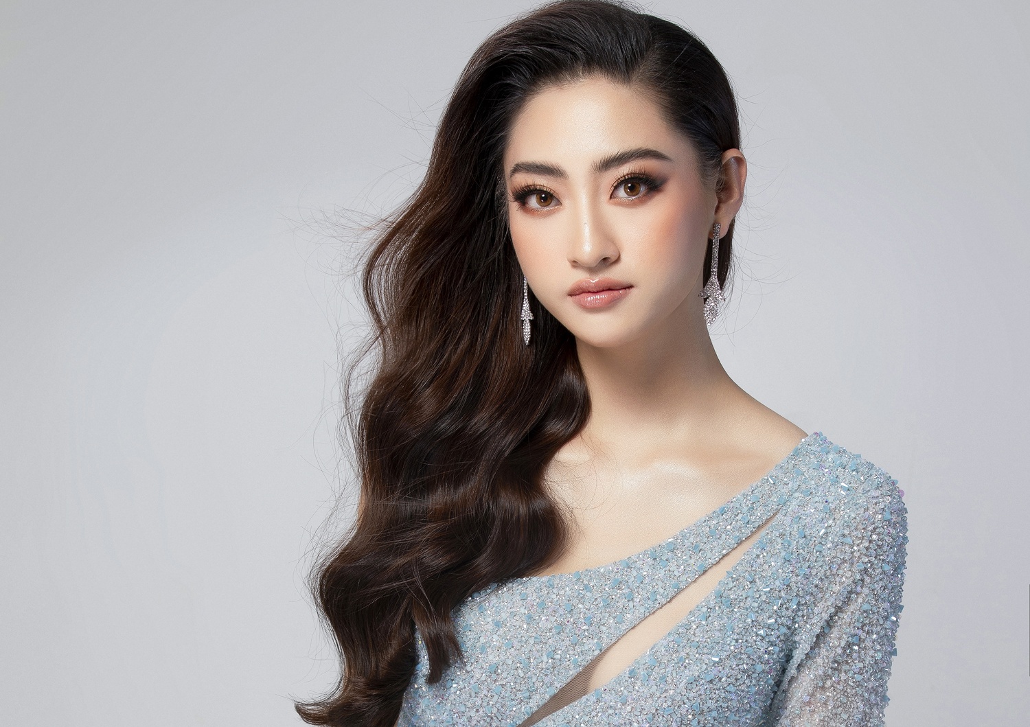 Luong Thuy Linh: 'Muc tieu cua toi la top 5 Hoa hau The gioi' hinh anh