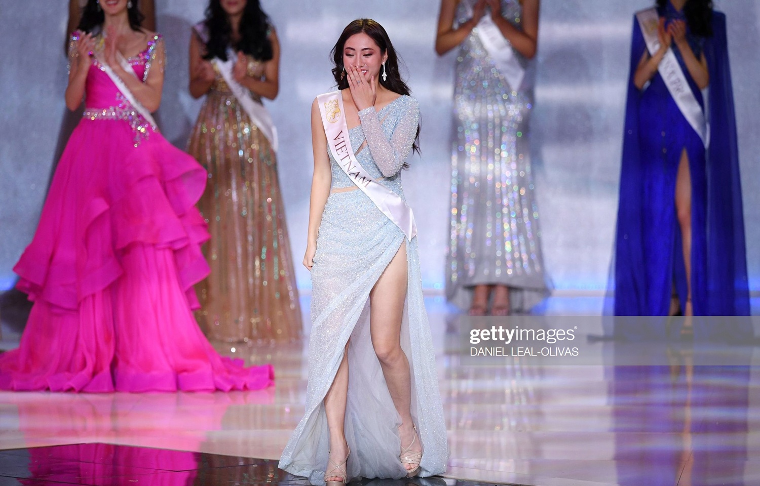 Luong Thuy Linh top 12 Hoa hau The gioi anh 1