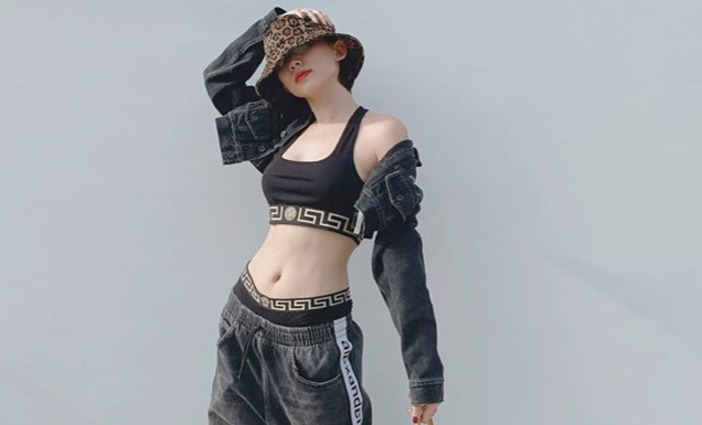 Toc Tien dien mot quan cap tre hinh anh