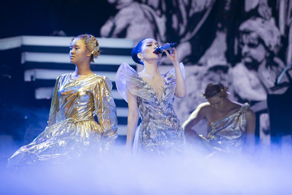 Le Quyen live show Ha Noi anh 4