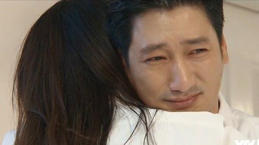 Khang 'Hoa hong tren nguc trai' lam lo tin Thai qua doi o ket phim? hinh anh