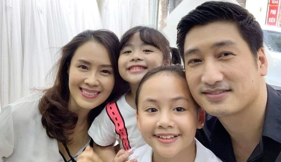 'Hoa hong tren nguc trai' gay tranh cai khi benh nhan ung thu hien tim hinh anh