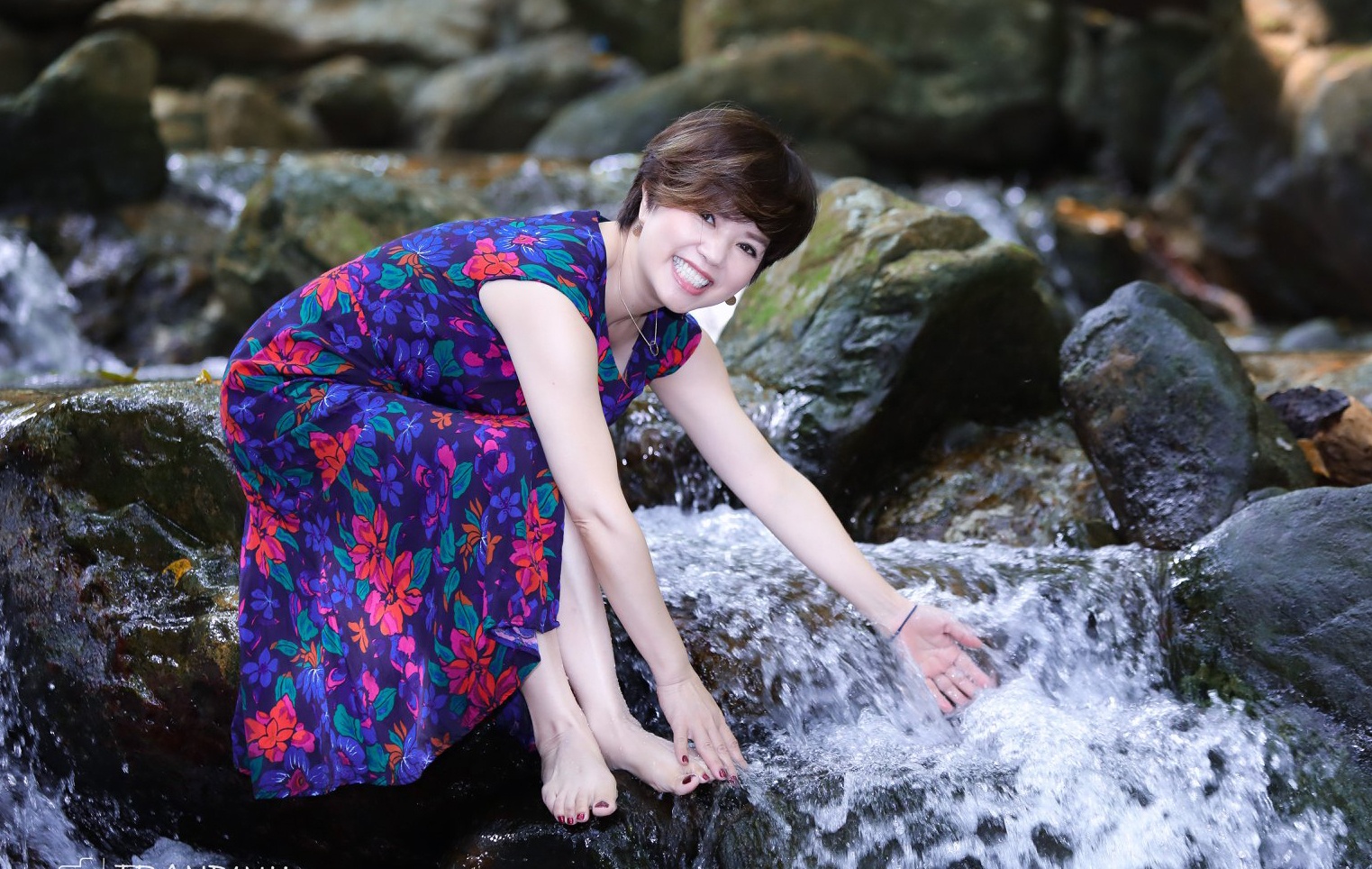 Nghe si Ngoc Huyen song vui ve sau ly hon hinh anh