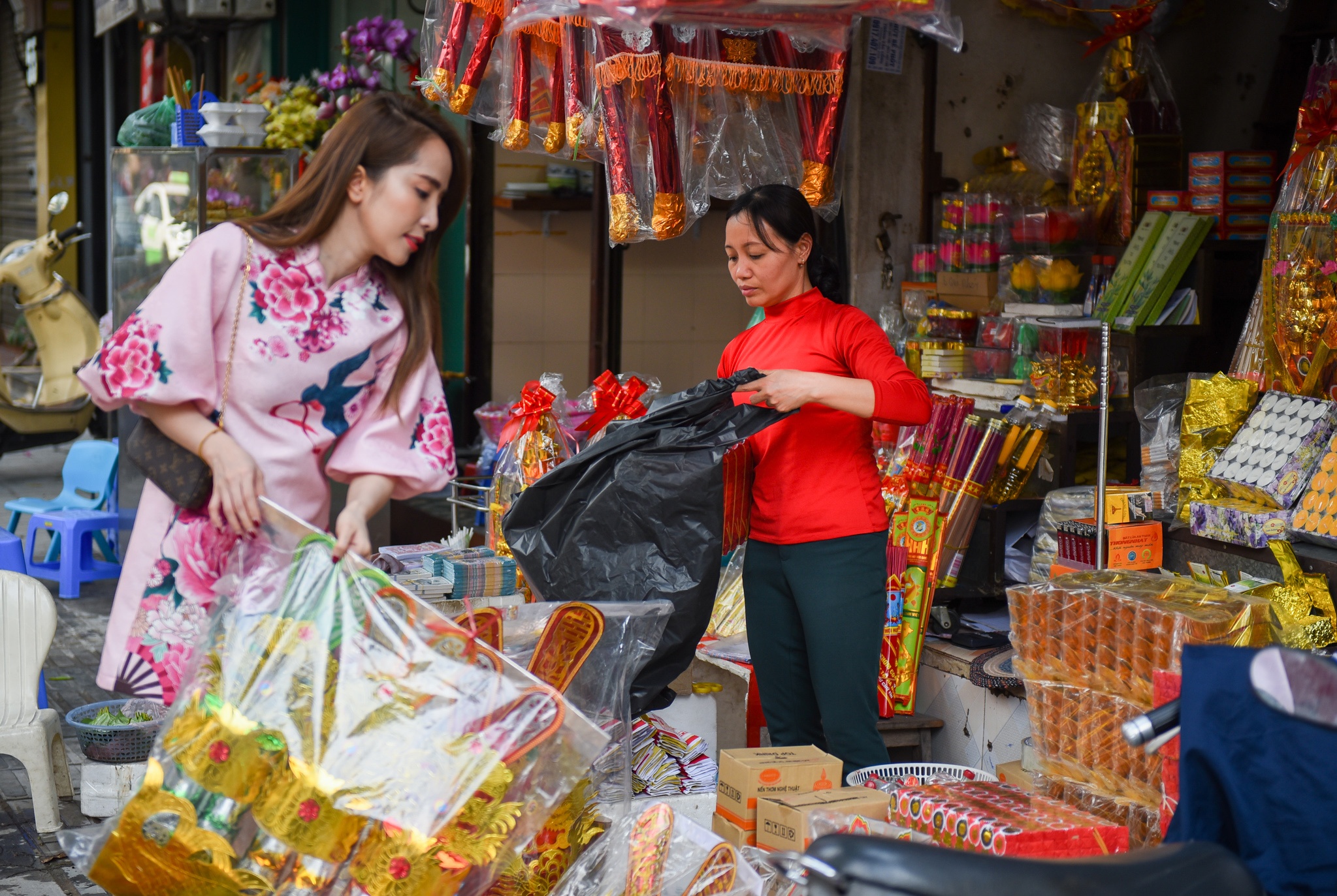 Quynh Nga cung ong Cong ong Tao anh 7