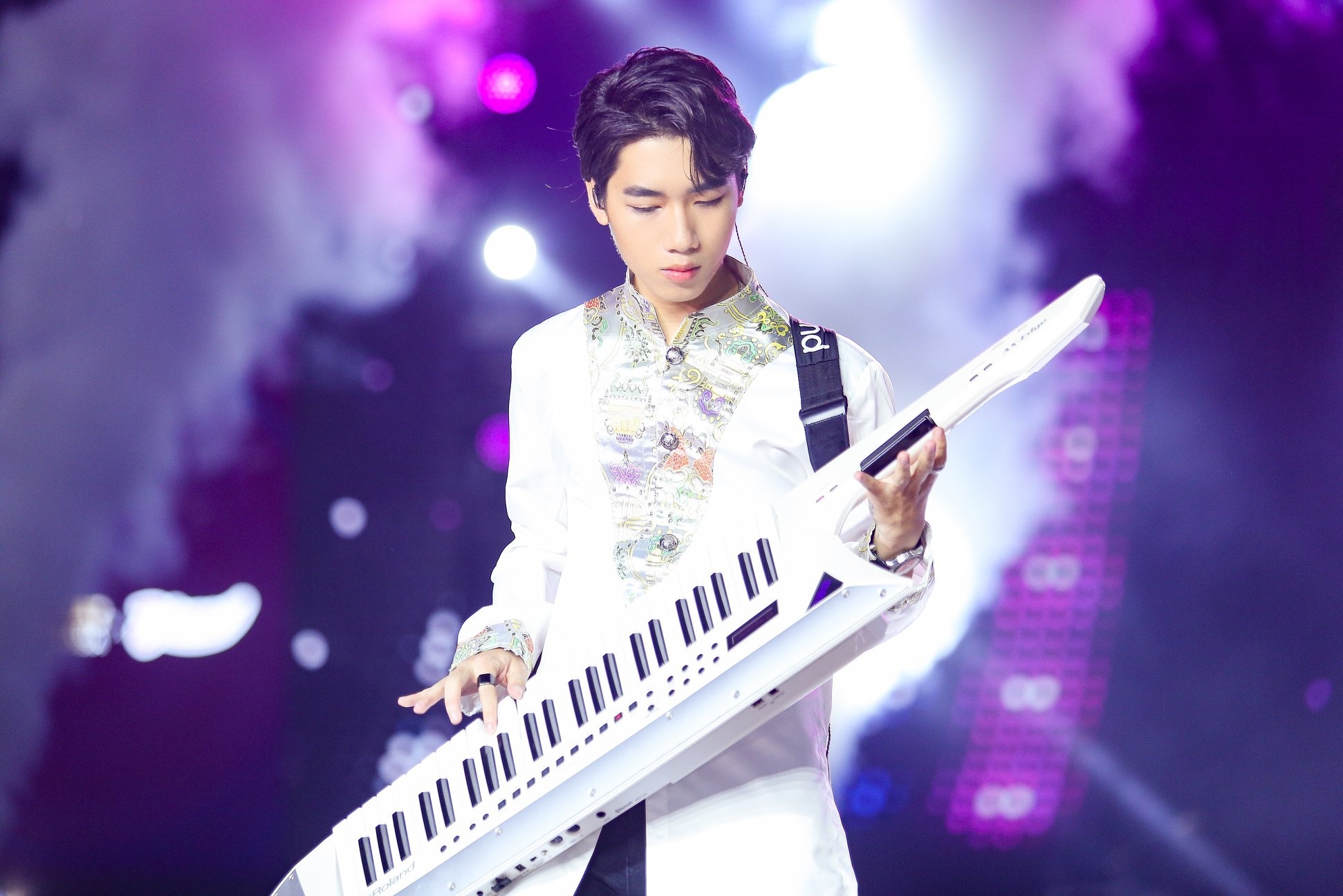 K-ICM sang Thái biểu diễn ảnh 2 K-ICM sang Thai bieu dien anh 2