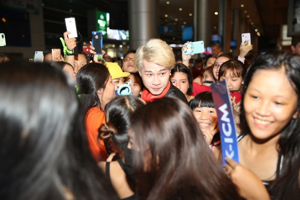 Jack xuat hien chop nhoang trong buoi gap fan hinh anh