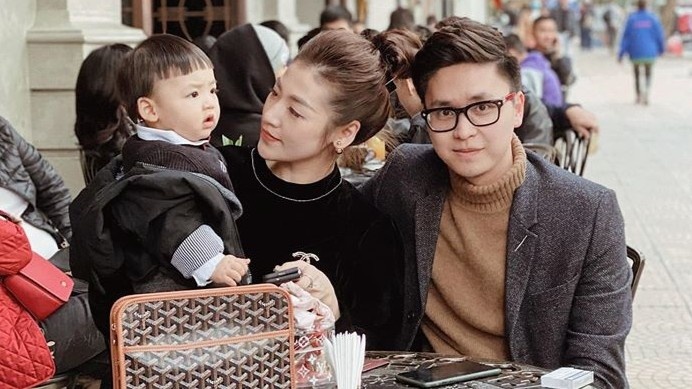 A hau Tu Anh, Bao Thanh dang anh hanh phuc ben chong hinh anh