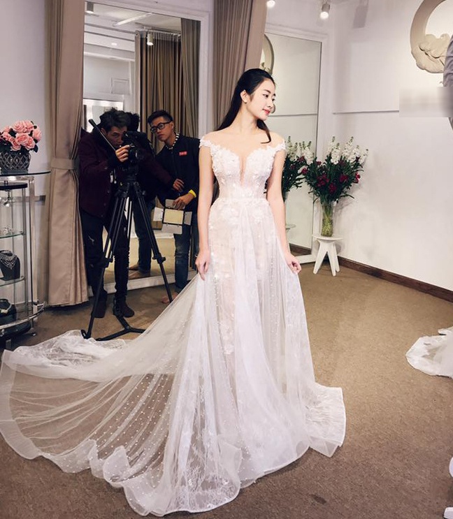 Vợ Văn Đức váy cưới 600 triệu ảnh 5 Vo Van Duc vay cuoi 600 trieu anh 5