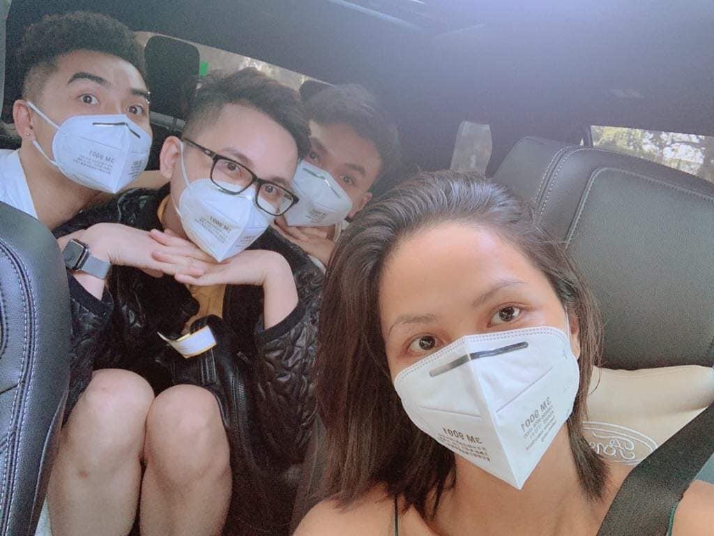 H'Hen Nie tang can sau Tet anh 2