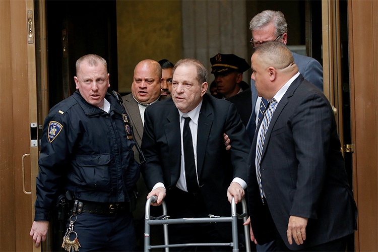 Victoria's secret be boi tinh duc anh 1