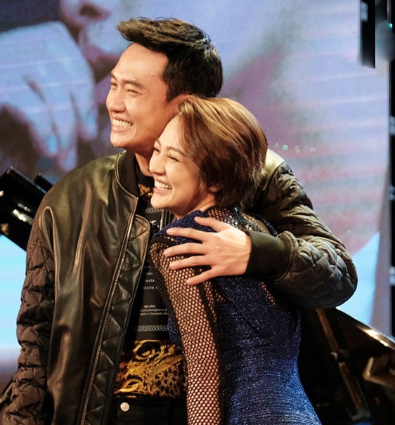 Quoc Truong Doi mat am duong anh 4