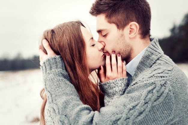 Neu co the, hay tang co ay trang suc trong ngay Valentine hinh anh