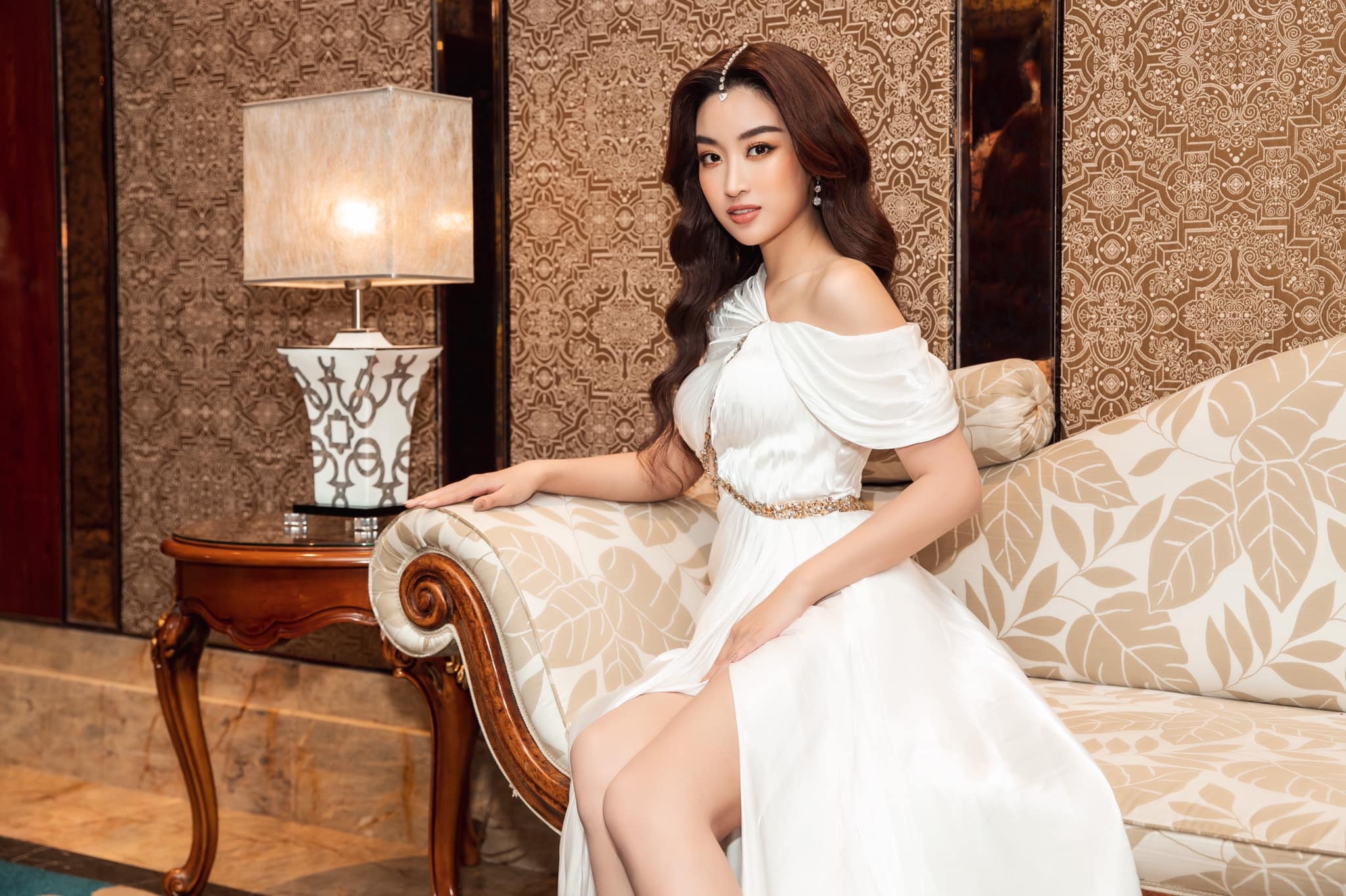 Hoa hau Do My Linh tinh yeu anh 1