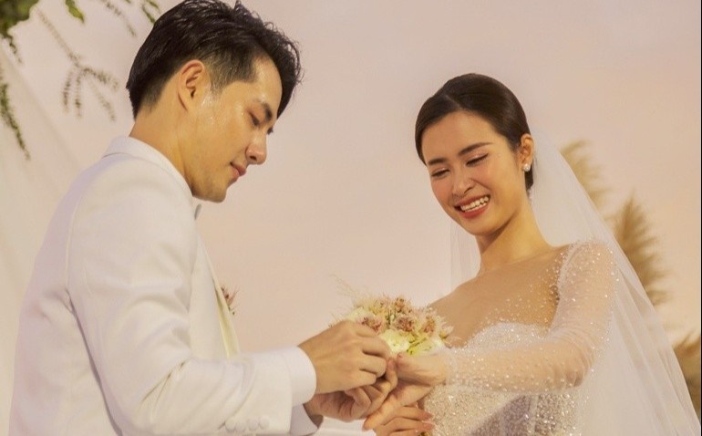 Chuyen tinh 11 nam cua Dong Nhi - Ong Cao Thang xuat hien trong MV hinh anh