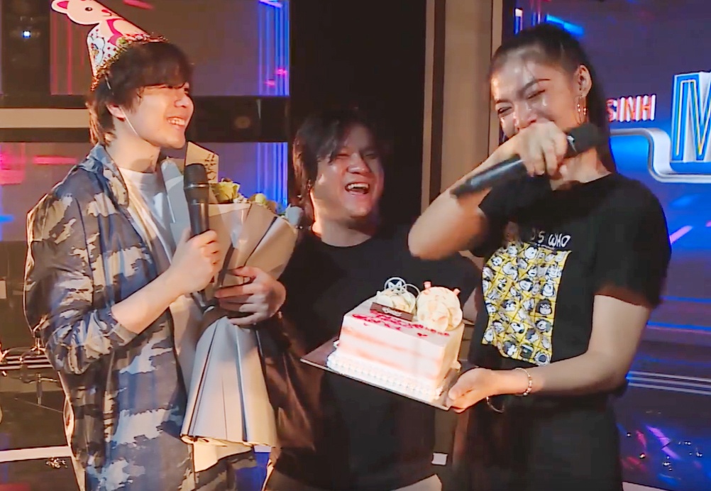 Trinh Thang Binh lam sinh nhat bat ngo cho nguoi dep Kieu Loan hinh anh