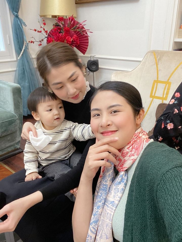 Hoa hau Viet gian di anh 2