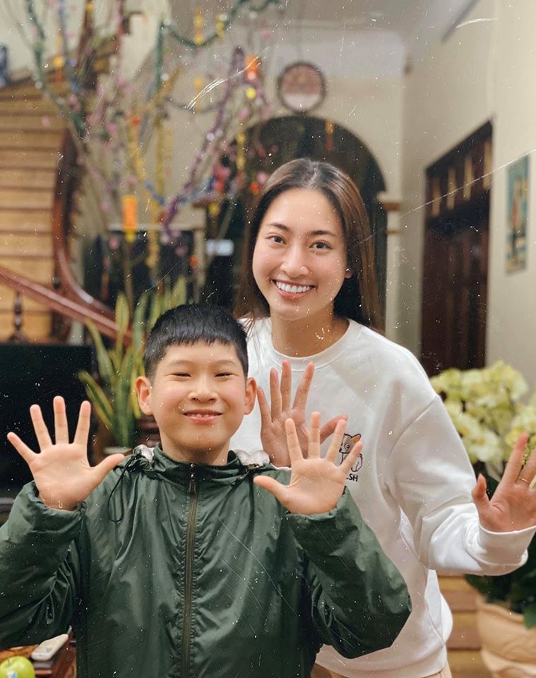 Hoa hau Viet gian di anh 16