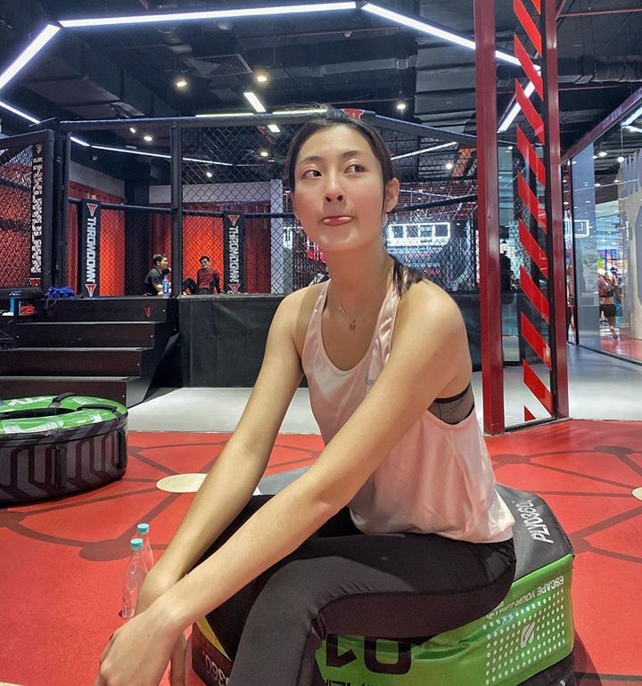 Hoa hau Viet gian di anh 14