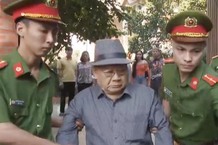 ‘Co gai nha nguoi ta’ tap cuoi: Giet nguoi khong thanh, ong Tai bi bat hinh anh