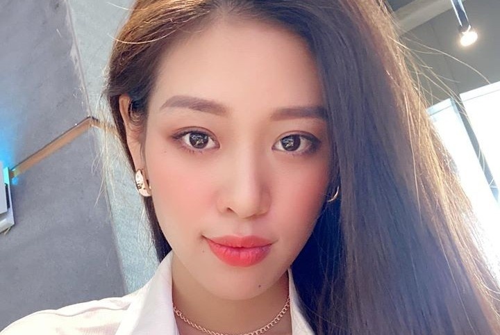 Hoa hau Khanh Van trao tang 3.500 khau trang hinh anh