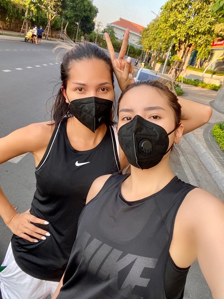 Nghe si Viet chong dich Covid-19 anh 10