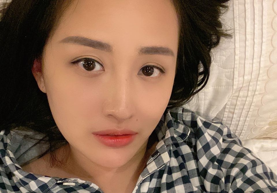 Cuoc song cua nghe si khi o nha: 'Hay tan dung thoi gian quy bau nay' hinh anh