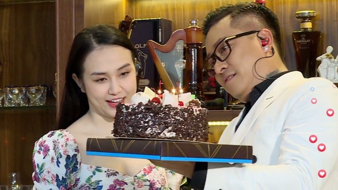 Tuan Hung ky niem 6 nam ngay cuoi hinh anh