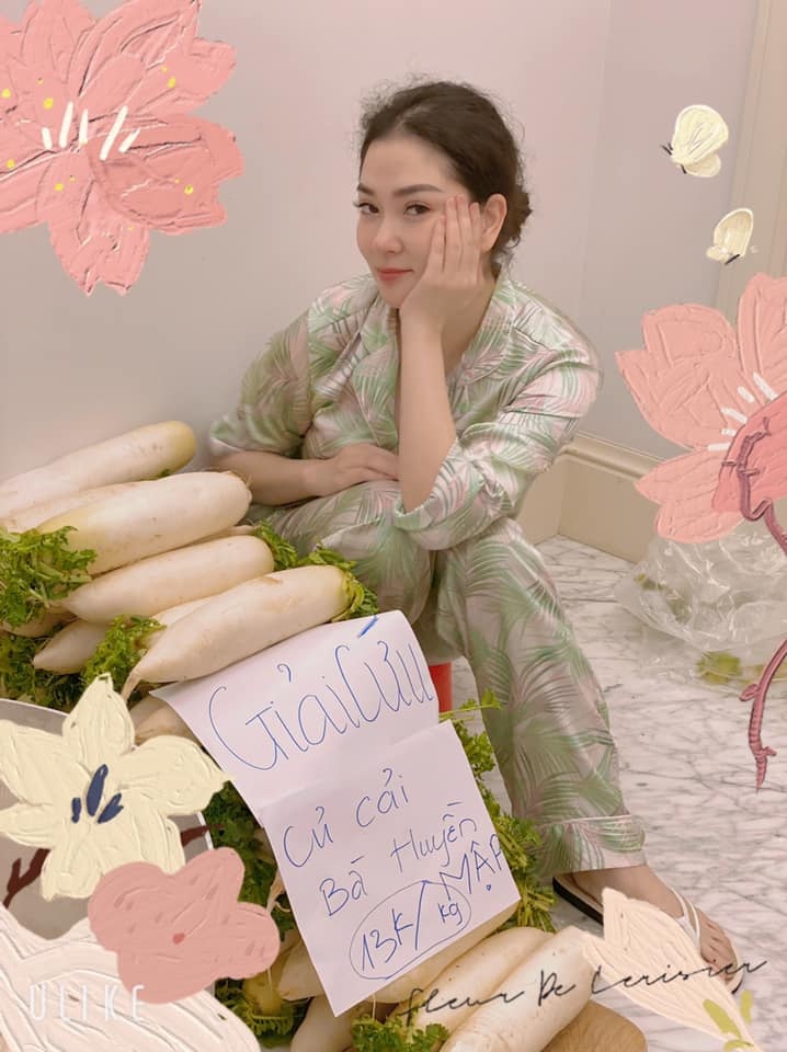 Hoa hau Nguyen Thi Huyen anh 5