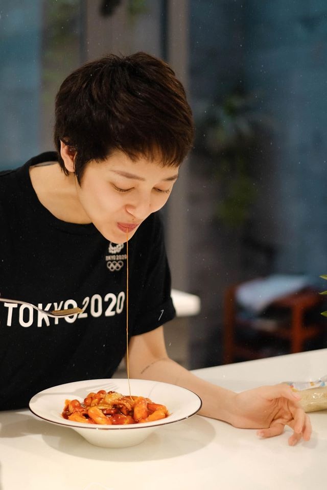 Sao Viet vao bep mua dich anh 8