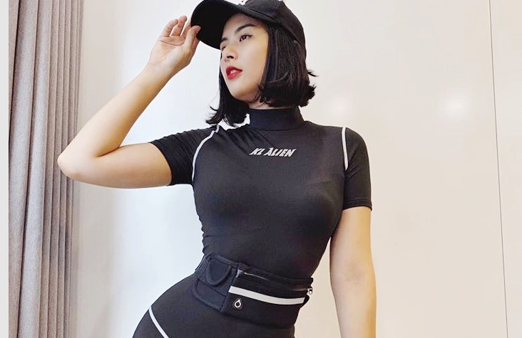 Hoa hau Ngoc Han tro tai lam tra sua it beo khi o nha hinh anh
