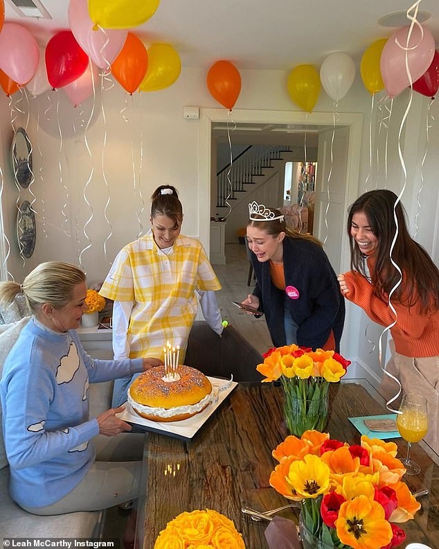 Chi em Gigi Hadid Bella Hadid anh 1