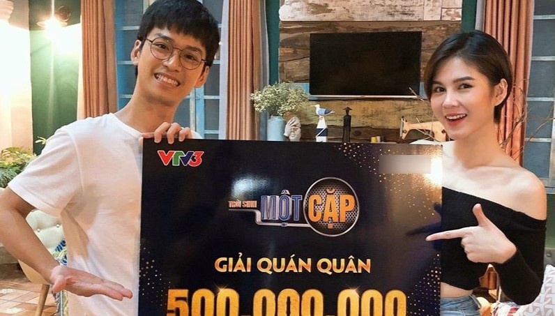 Nhan giai thuong 500 trieu dong, Thu Hoai bi khan gia 'doi no' hinh anh
