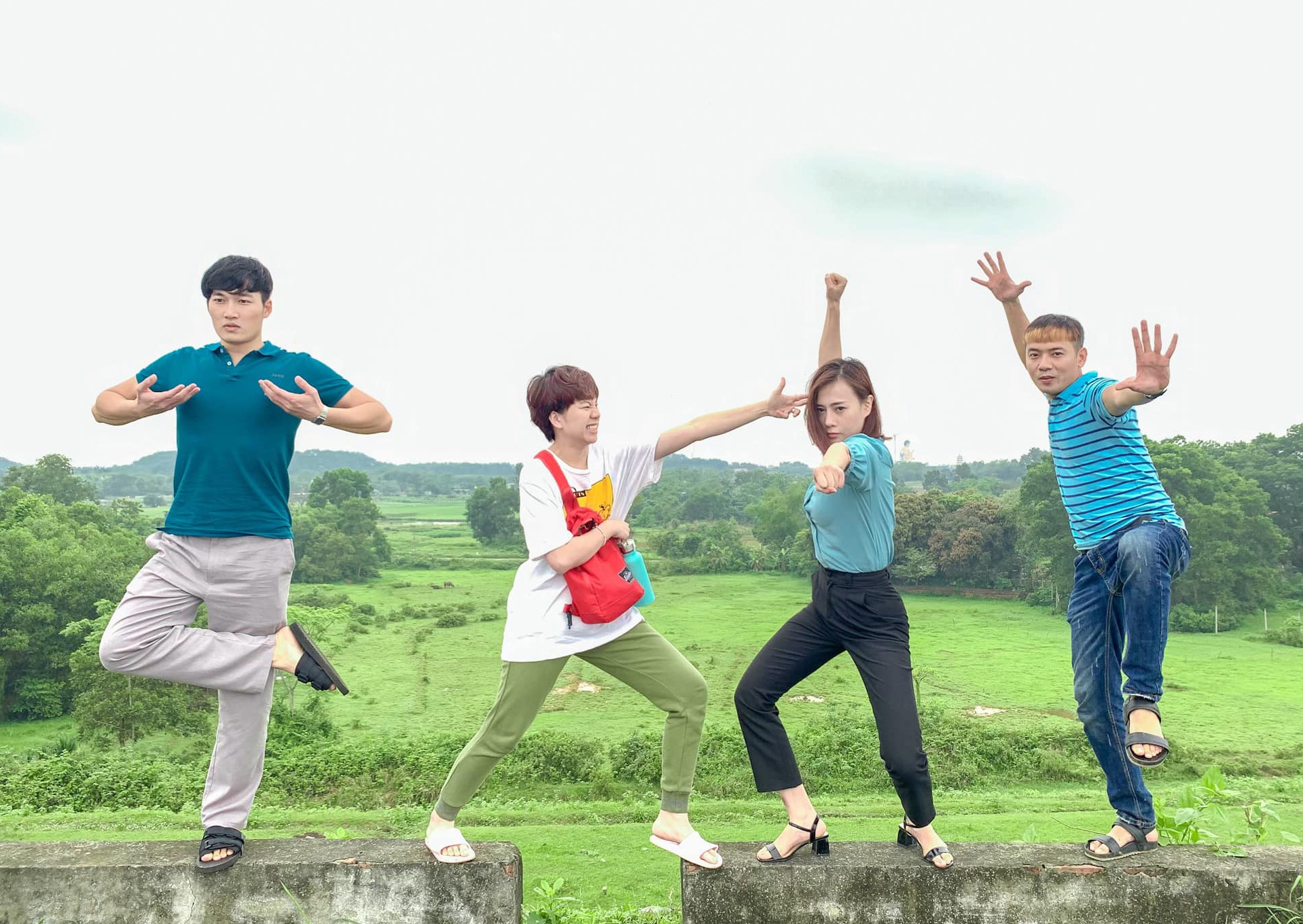 Những ngày không quên ủng hộ mùa dịch ảnh 2 Nhung ngay khong quen ung ho mua dich anh 2