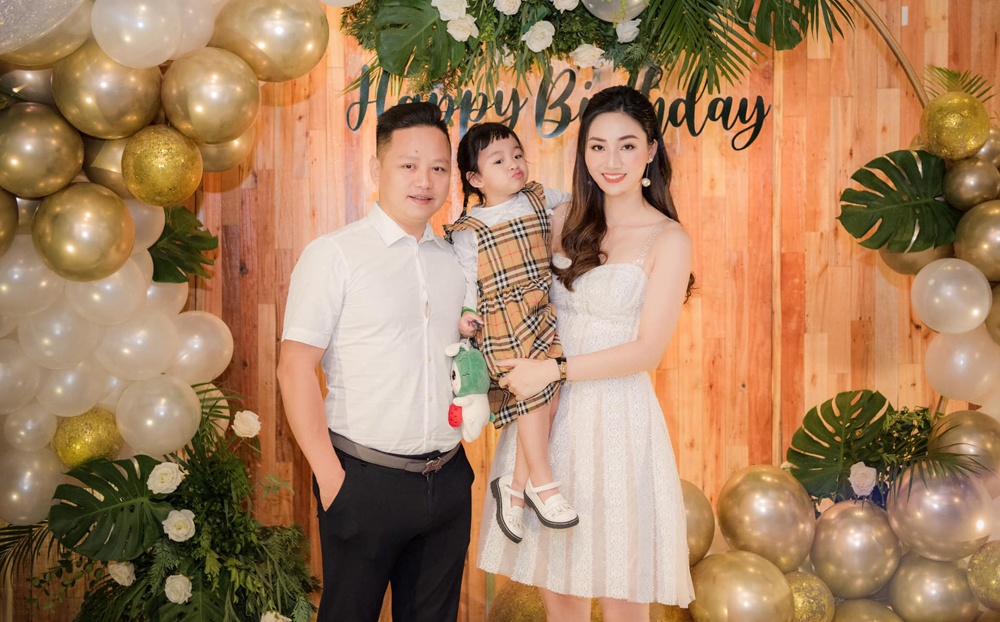 Hoa hau A hau Viet ket hon tuoi 30 anh 9