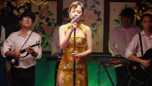 Chi Pu hat 'Anh trang noi ho long toi' hinh anh