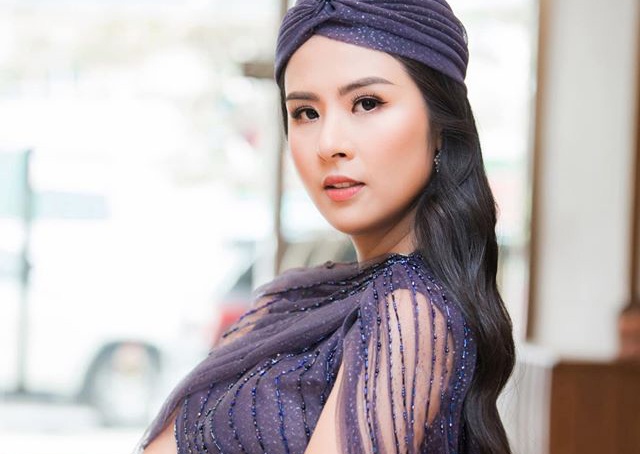 'Nho doc sach, toi co niem tin neu trang tay, minh van mo ra co hoi' hinh anh