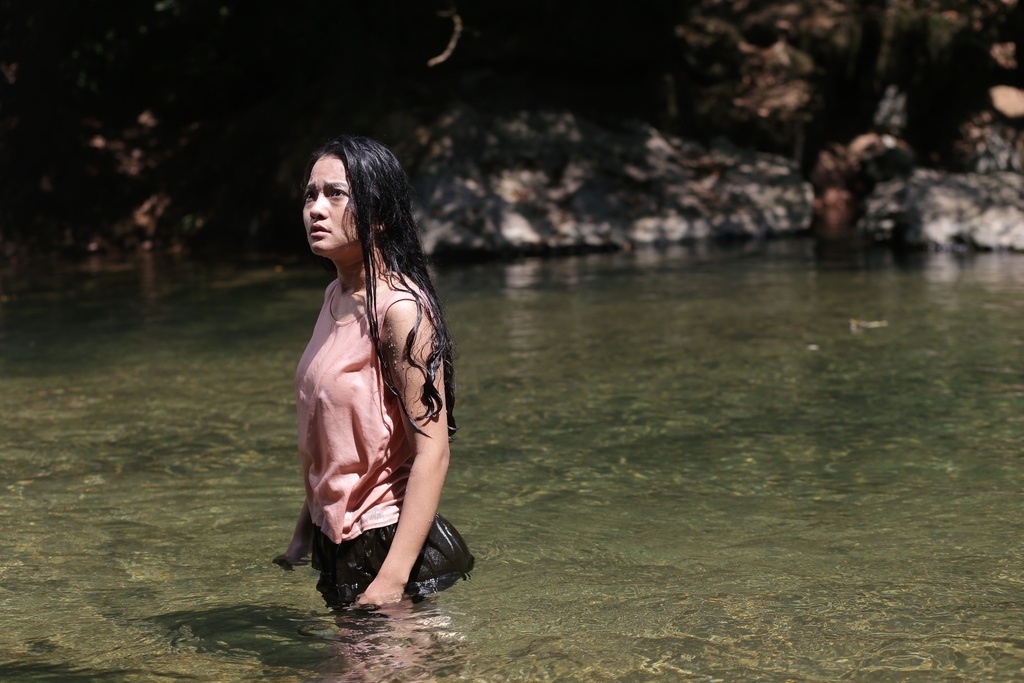 Thuy Hang Truyen thuyet ve quan Tien anh 1