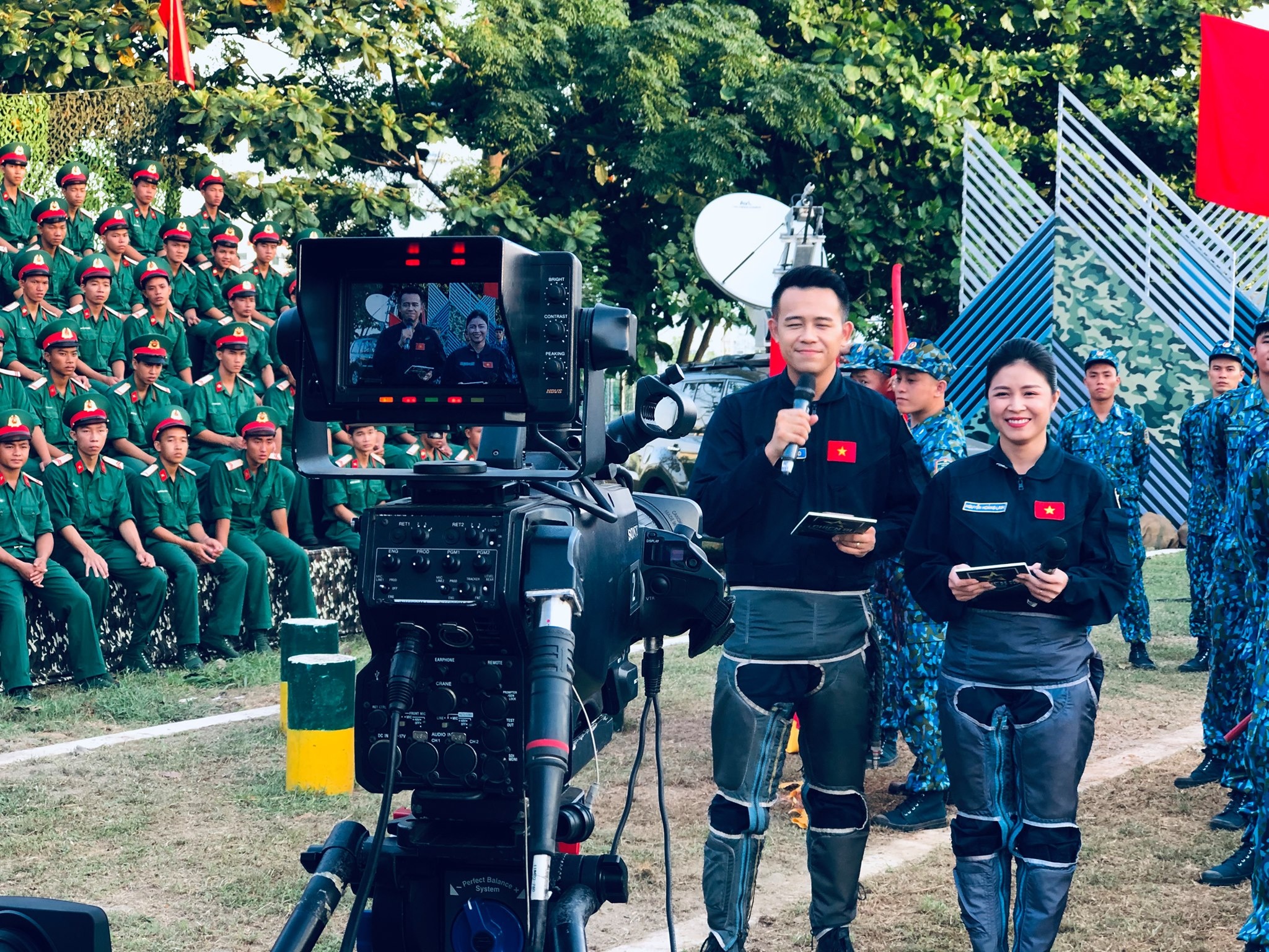 MC Hoang Linh Chung toi la chien si anh 6