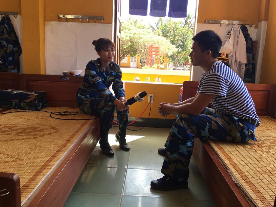 MC Hoang Linh Chung toi la chien si anh 8