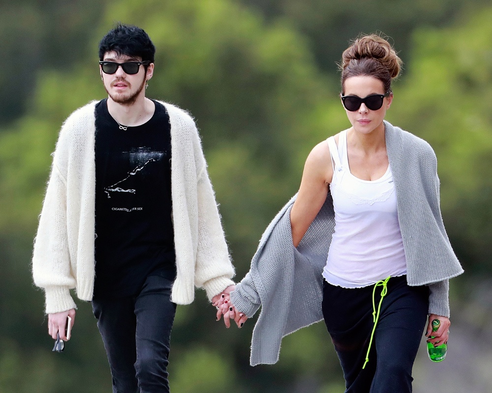 Moi tinh chenh lech hang chuc tuoi anh 7