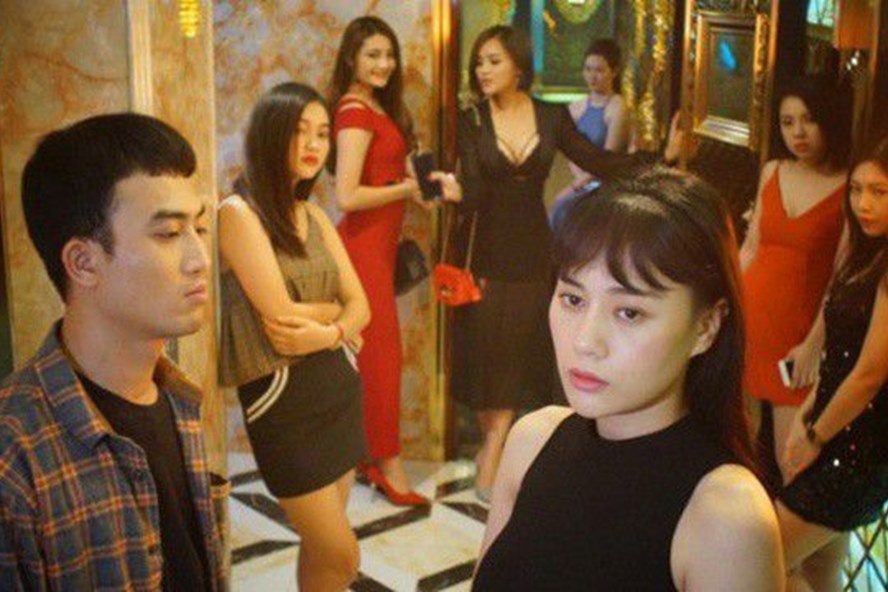 Phuc trang dien vien truyen hinh anh 4