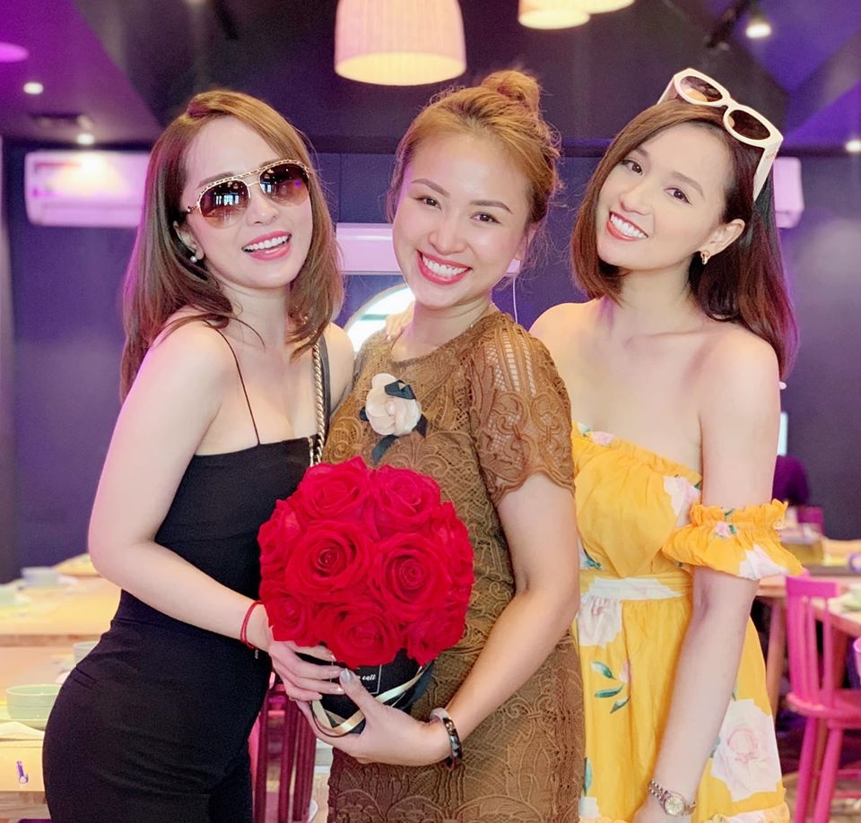 Van Hugo va con trai anh 1