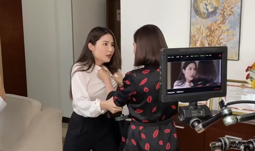 Phan canh giang co cua La Thanh Huyen va Diem My 9X hinh anh