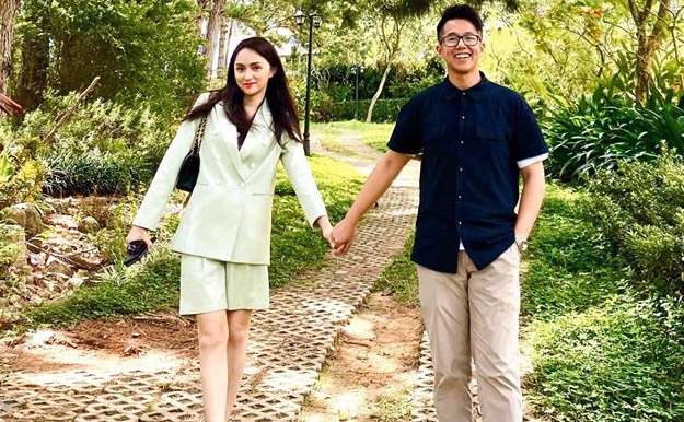 Vi sao chuyen hen ho cua Huong Giang va CEO gay tranh cai? hinh anh