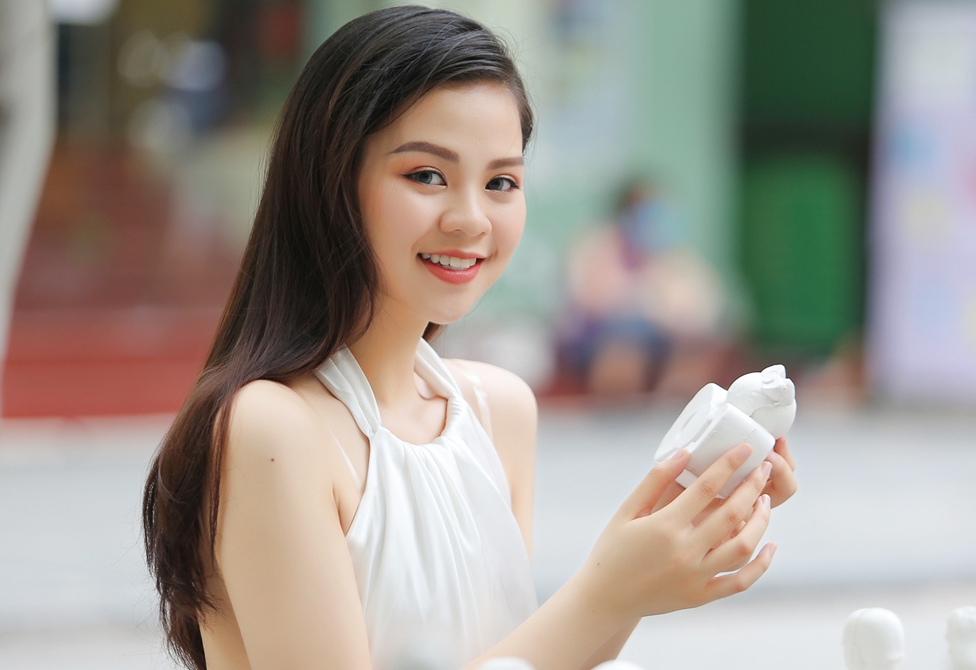 Nu sinh 10X giam 17 kg de thi Hoa hau Viet Nam hinh anh