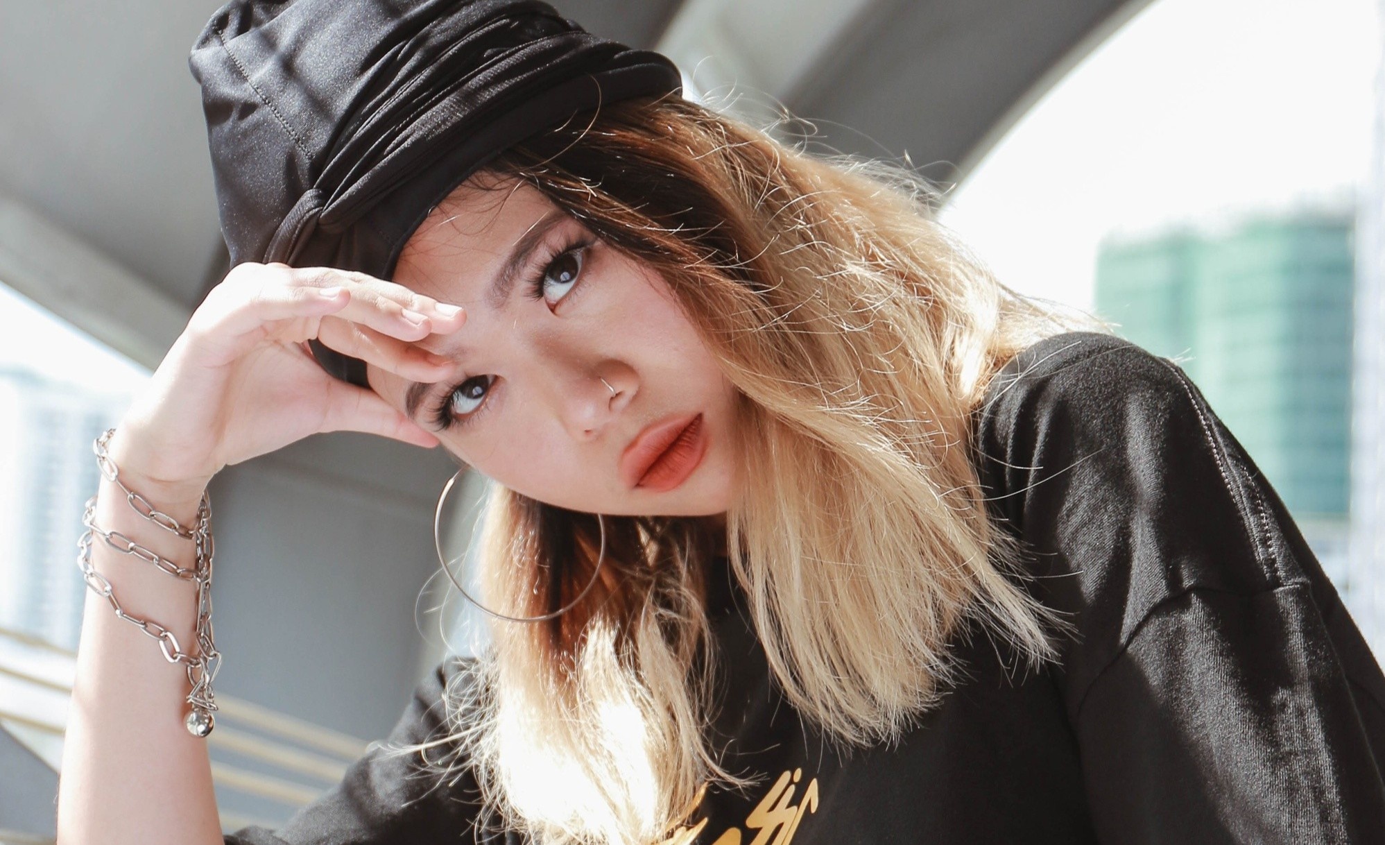 Nu thi sinh Rap Viet: 'Khong buon khi Binz khong bam chon' hinh anh