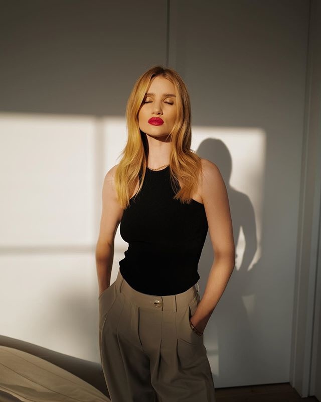 Rosie Huntington-Whiteley thien than noi y anh 8